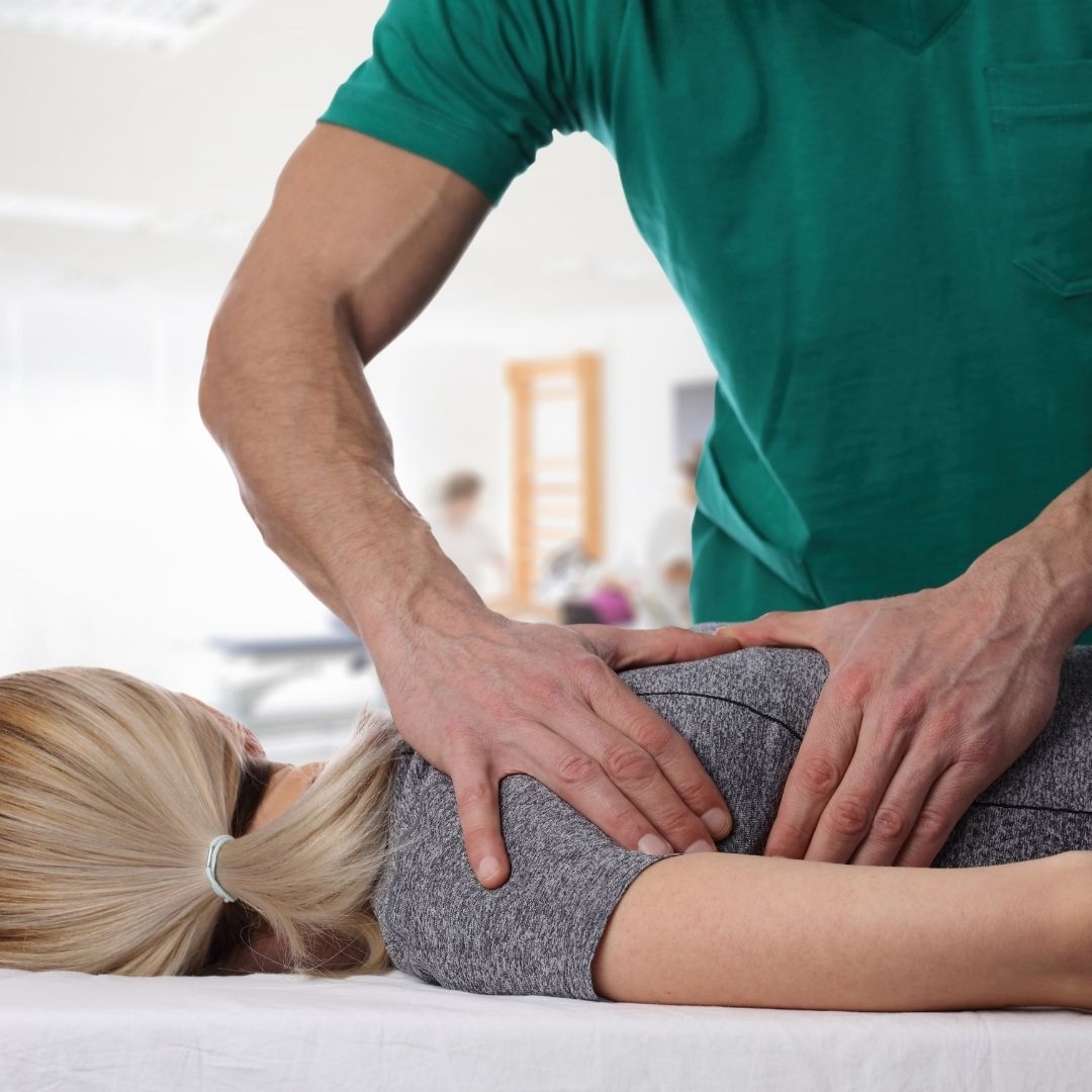 Chiropractor in Plainview